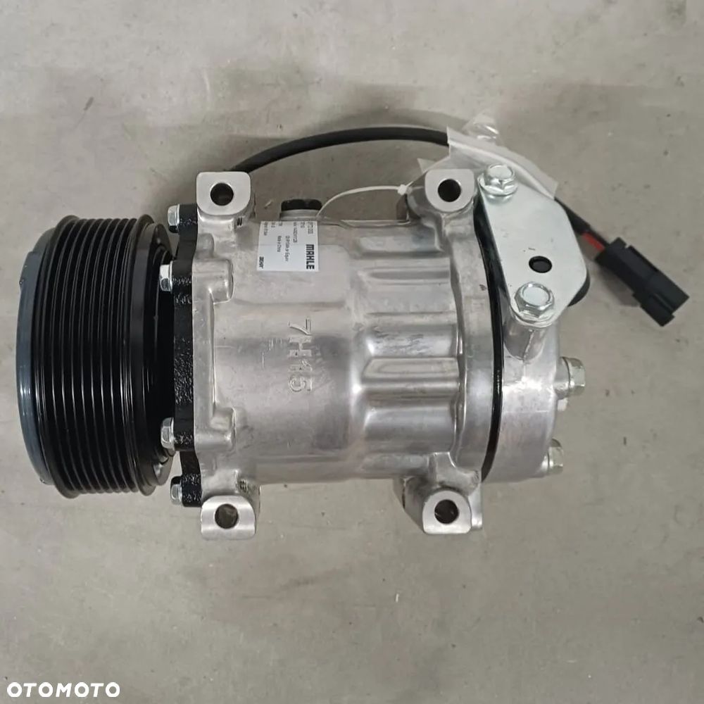 Sprężarka do Klimatyzacji  JCB 3CX 4CX 7232/42840 332/D2884 320/08562 - 5