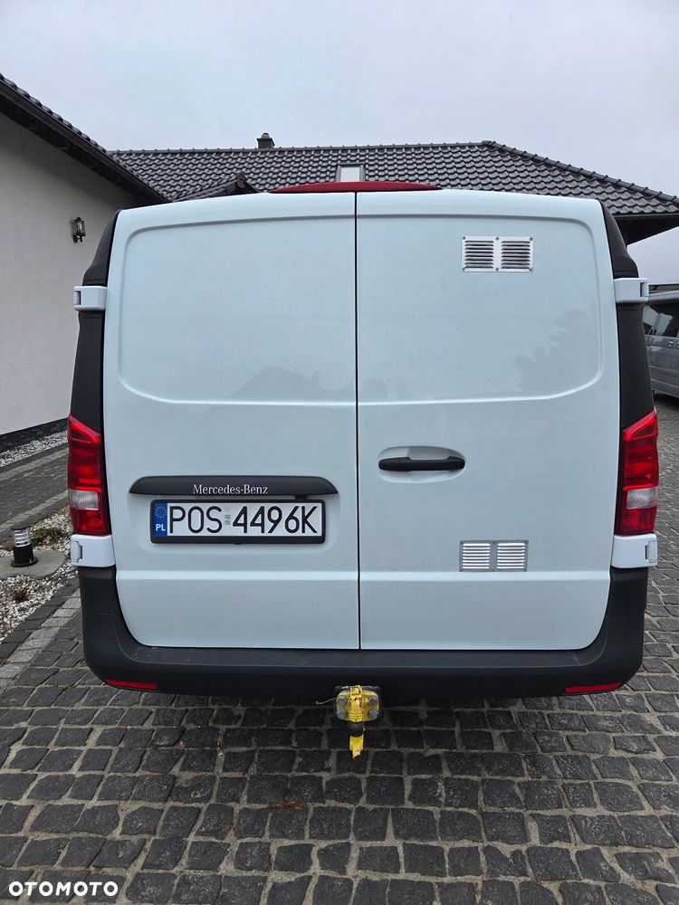 Mercedes-Benz Vito Mixto 5 miejsc - 10