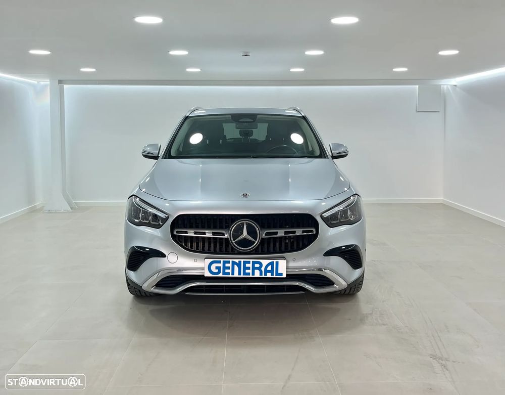 Mercedes-Benz GLA 200 Progressive - 2