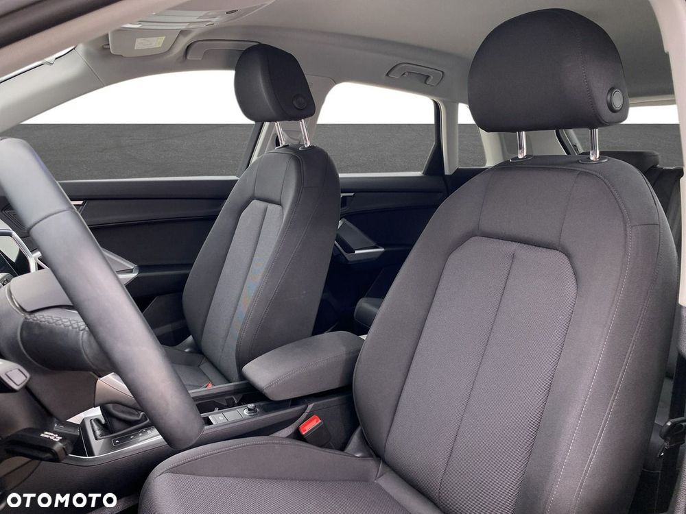 Audi Q3 - 11