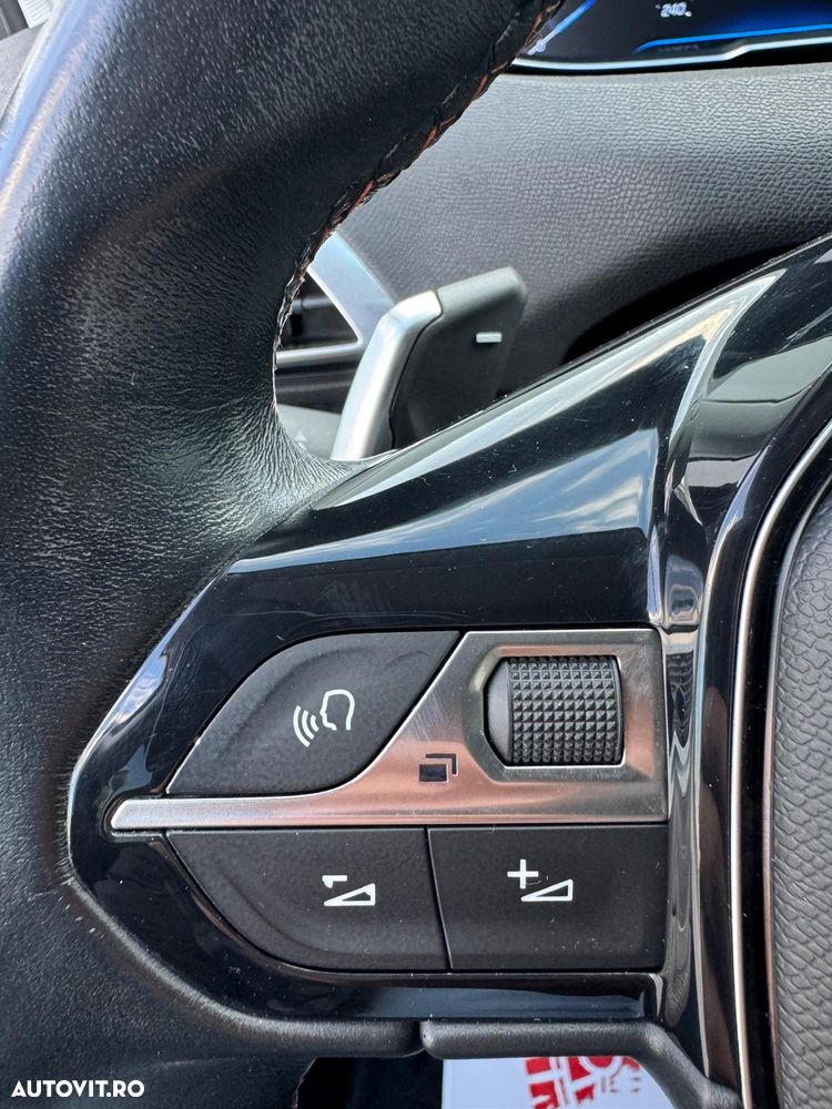 Peugeot 3008 PureTech 130 Stop & Start GPF EAT8 Allure - 21