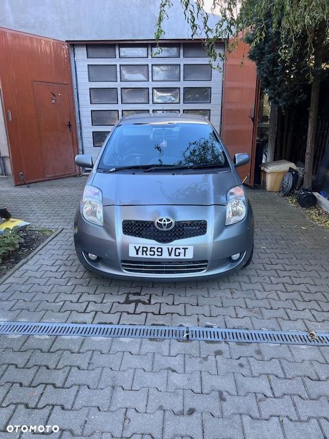 Toyota Yaris 1.33 Luna - 1