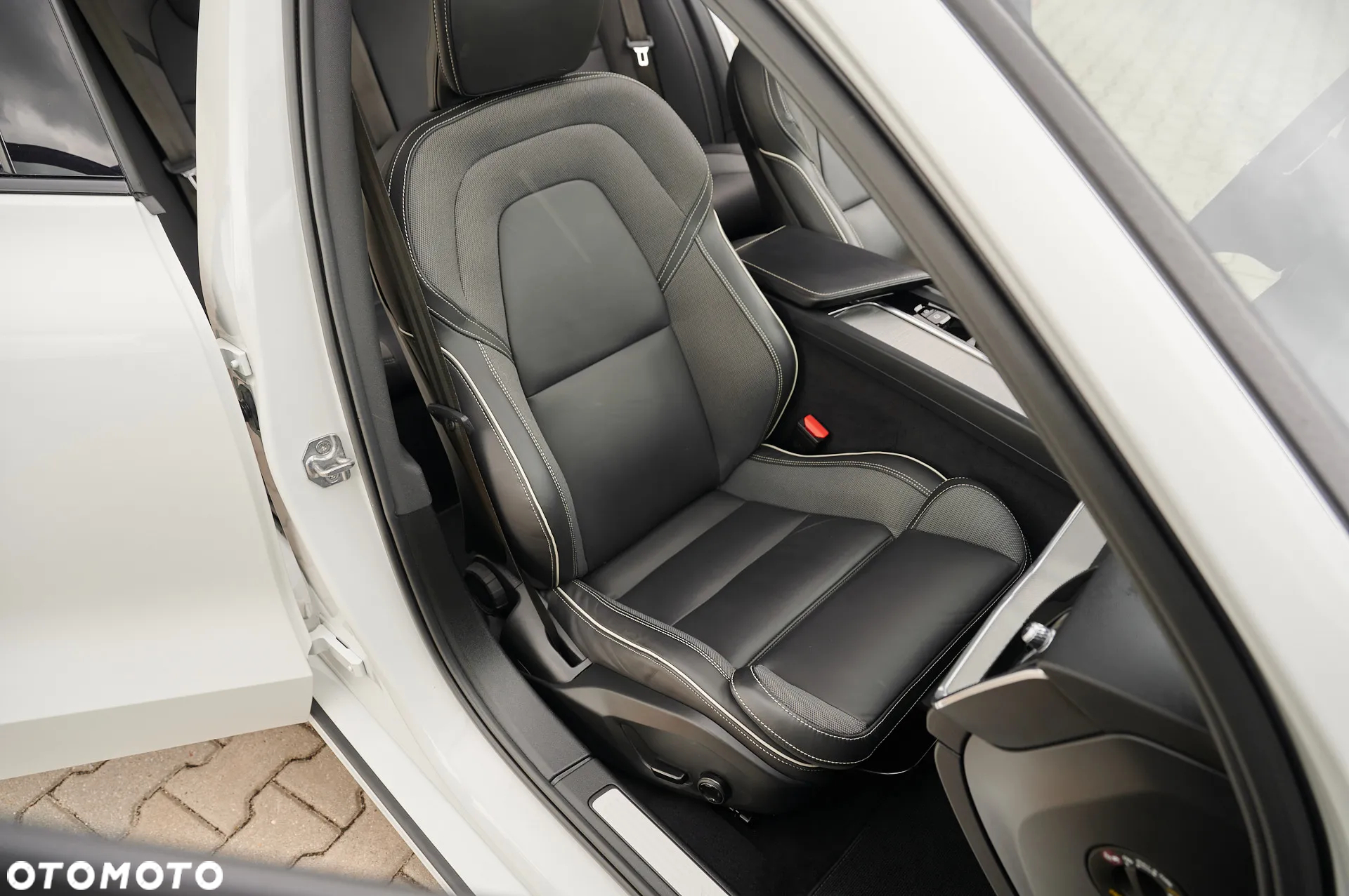 Volvo S60 B4 B Geartronic RDesign - 27