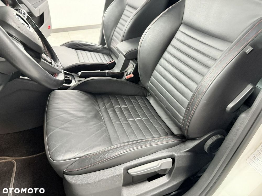 Skoda Octavia 2.0 TDI RS DSG - 36