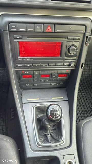 Audi A4 Avant 2.0 TDI - 27