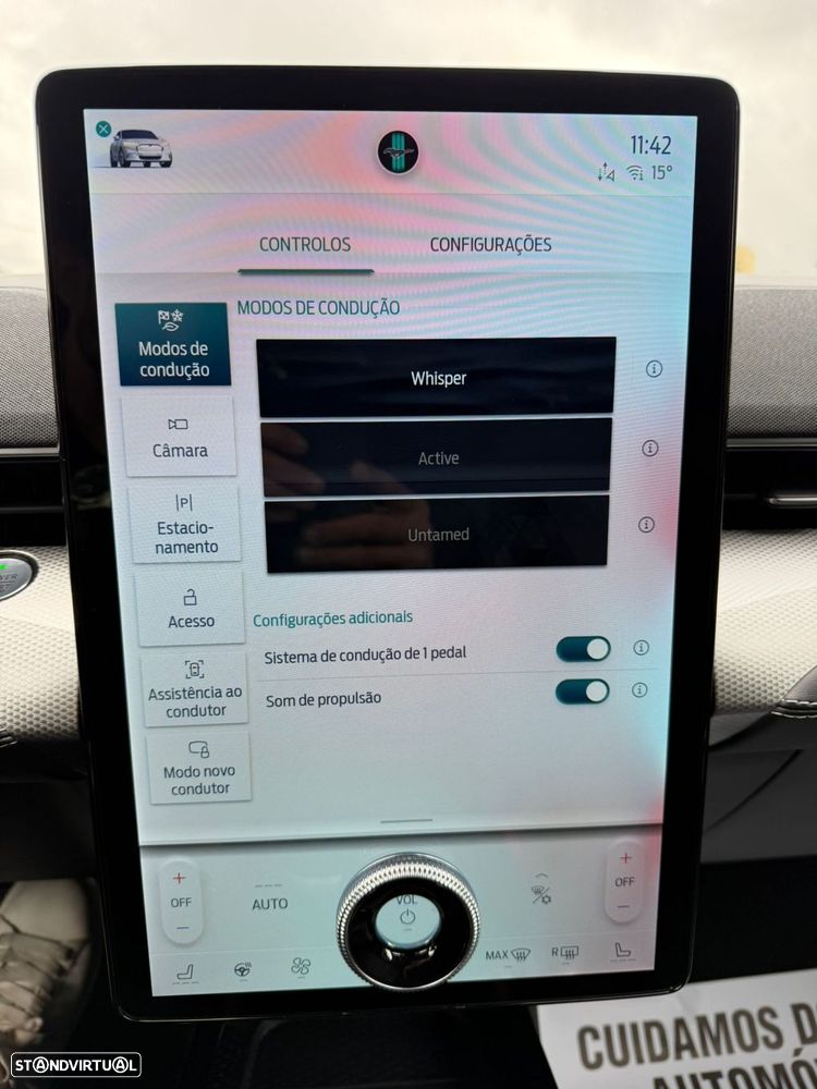 Ford Mustang Mach-E Standard - 38