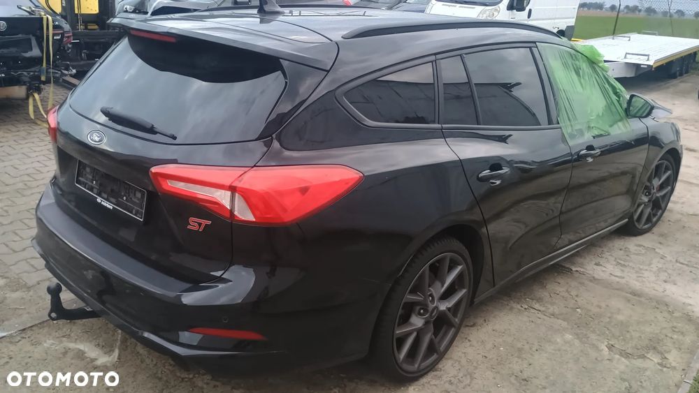 Ford Focus 2020 photo 2