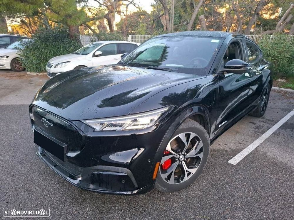 Ford Mustang Mach-E 75.7 kWh Premium AWD - 2