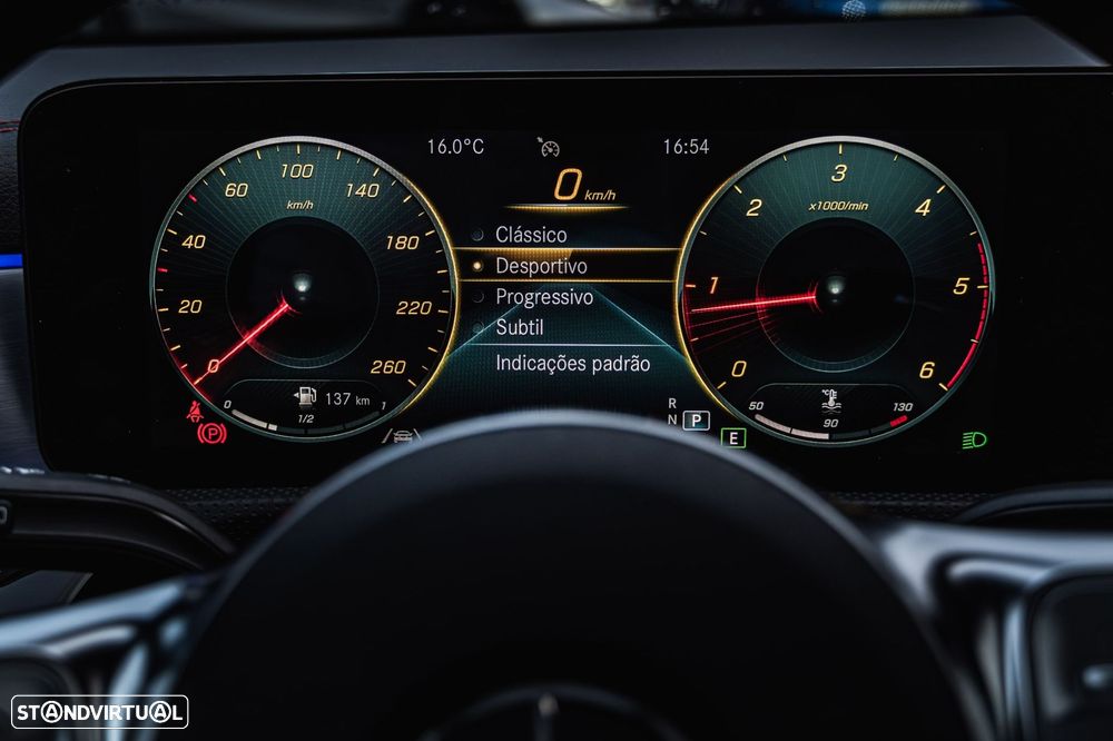 Mercedes-Benz CLA 200 - 45