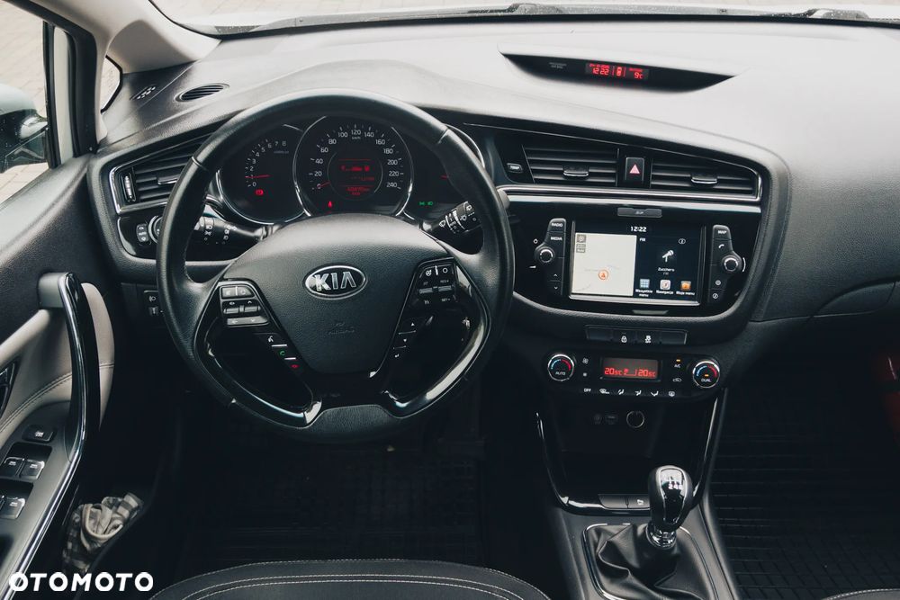 Kia Ceed - 19