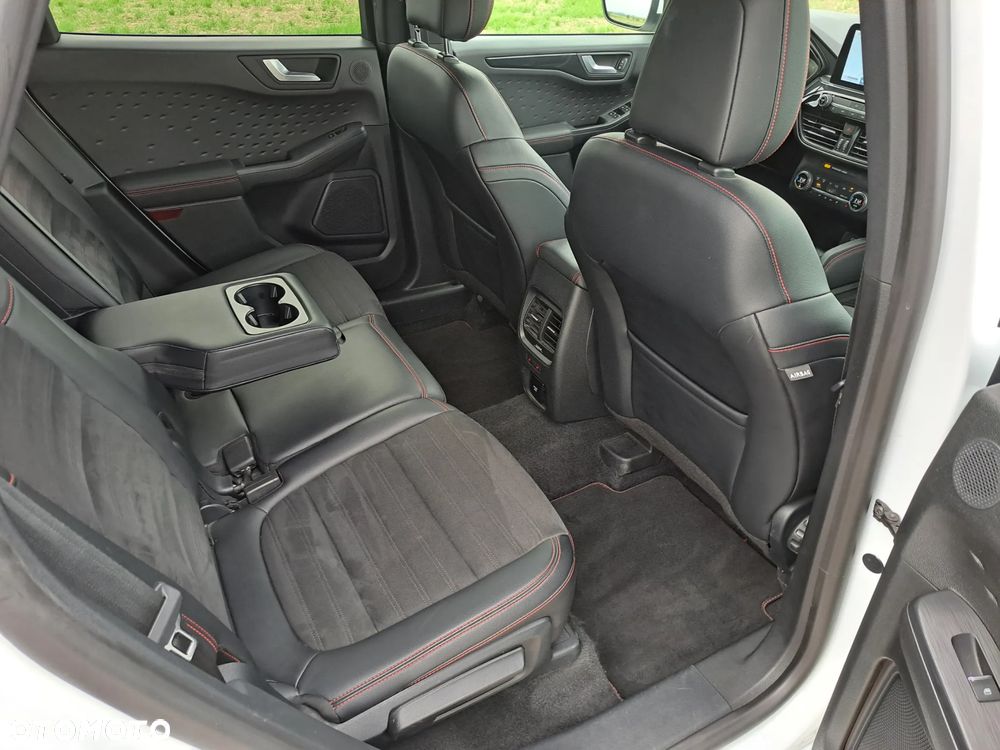 Ford Kuga 2.0 EcoBlue mHEV FWD ST-Line X - 6