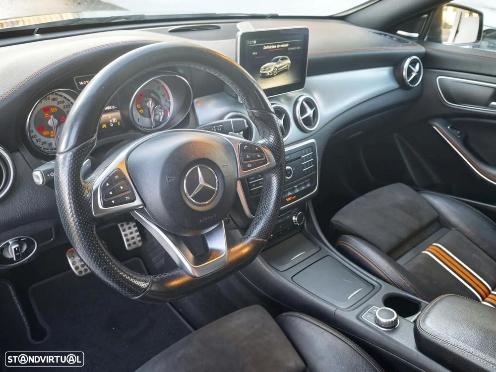 Mercedes-Benz CLA 220 (CDI) d 4Matic 7G-DCT Orange Art Edition - 25