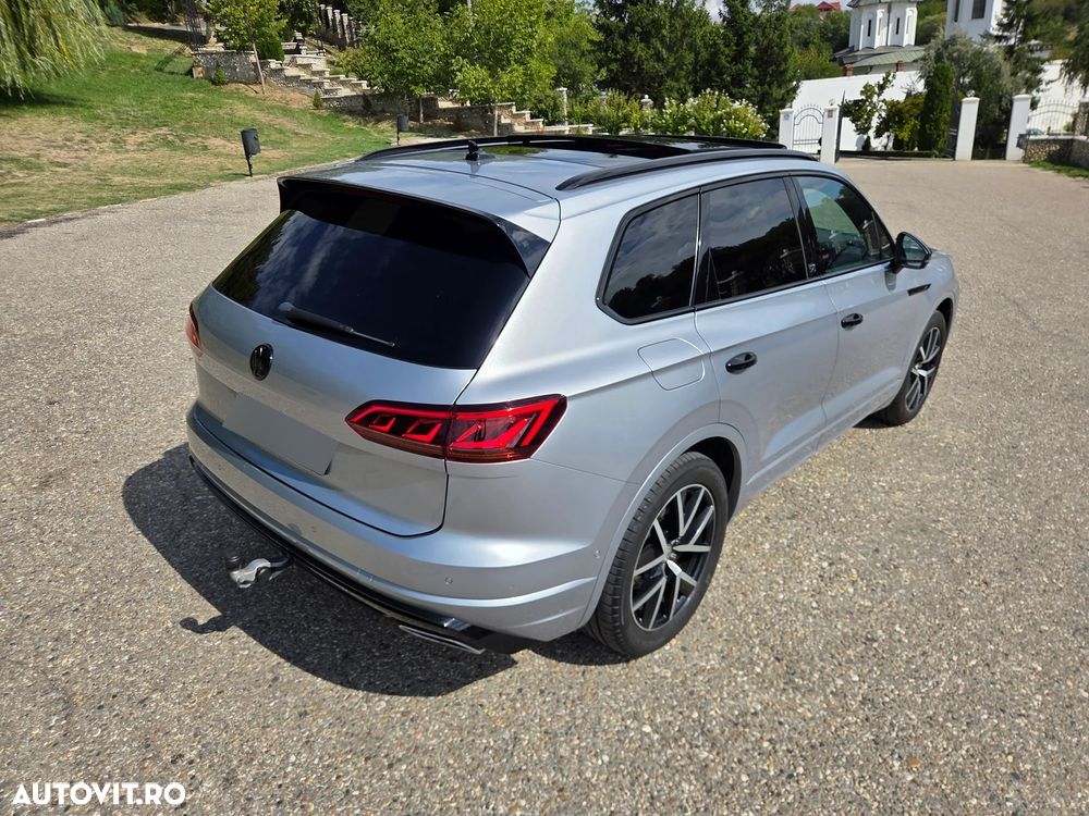 Volkswagen Touareg V6 TDI 4MOTION R-Line - 4