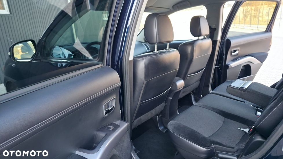 Mitsubishi Outlander 2.0 2WD Diamant Edition - 25