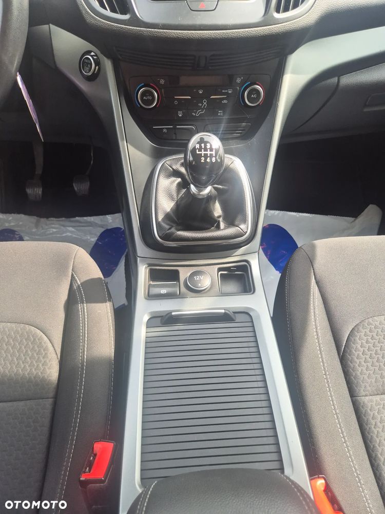 Ford Kuga 1.5 EcoBoost 2x4 Titanium - 22