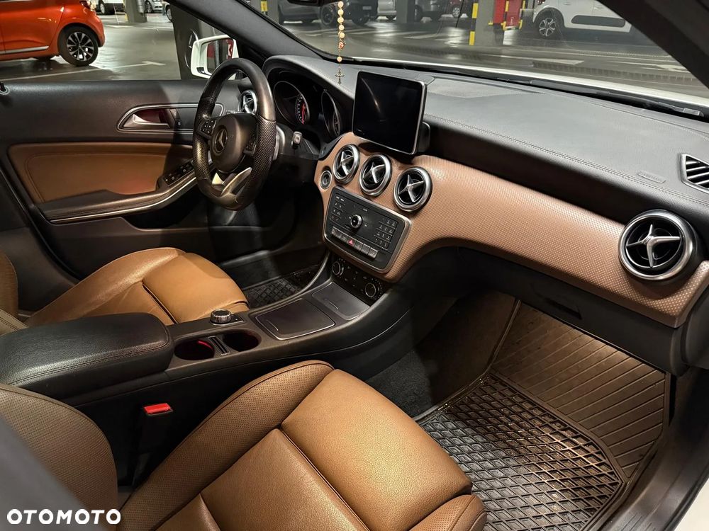 Mercedes-Benz Klasa A 180 7G-DCT AMG Line - 14
