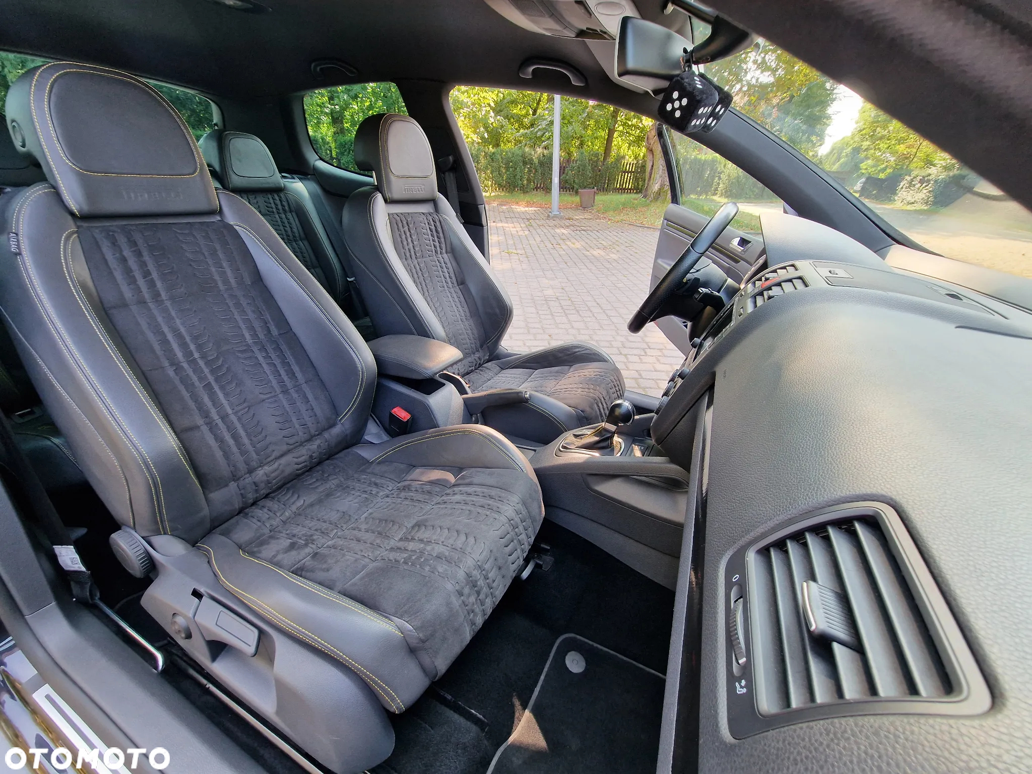 Volkswagen Golf 2.0 GTI DSG Pirelli - 16