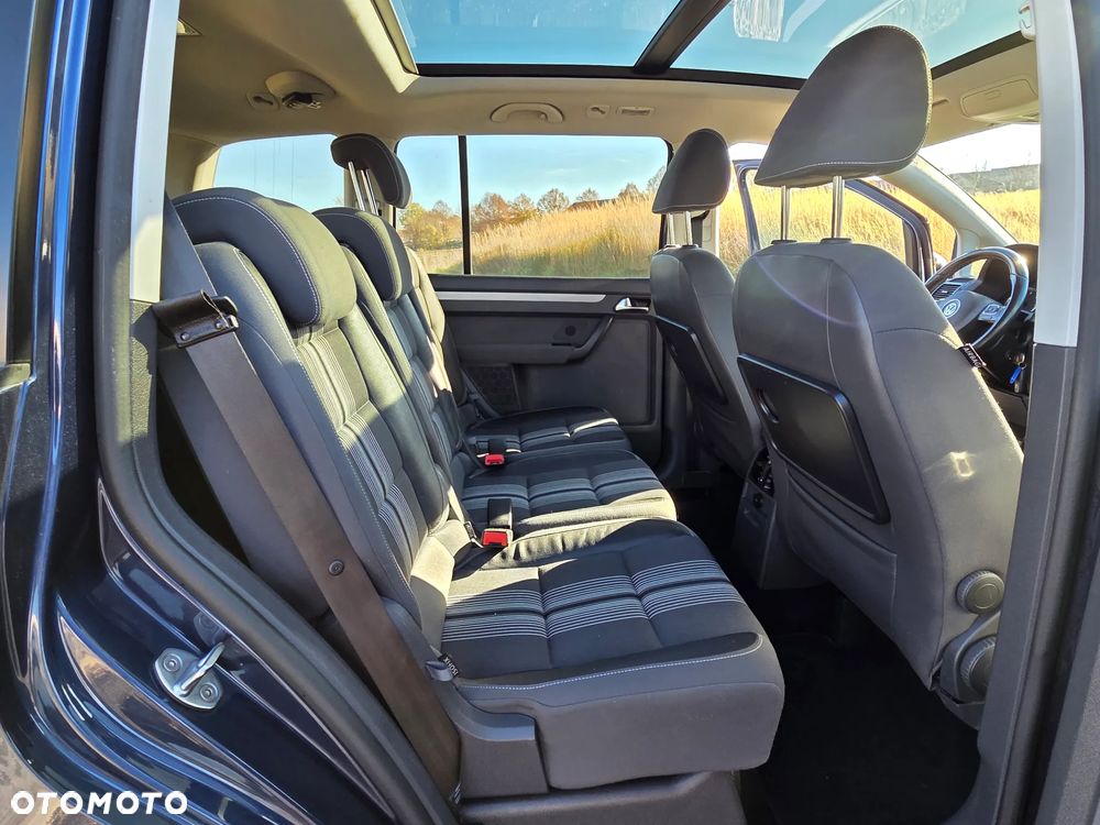 Volkswagen Touran 2.0 TDI DPF DSG MATCH - 13