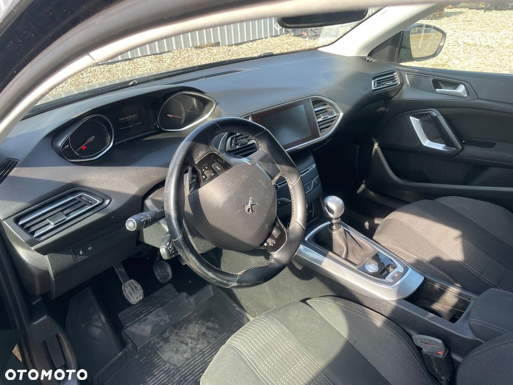 Peugeot 308 1.6 BlueHDi Allure S&S - 8