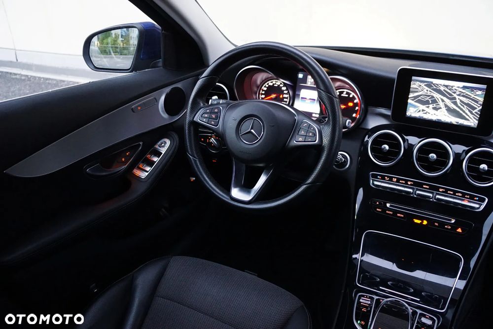 Mercedes-Benz Klasa C 180 9G-TRONIC - 16
