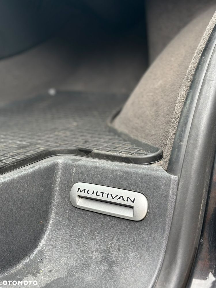 Volkswagen Multivan - 18