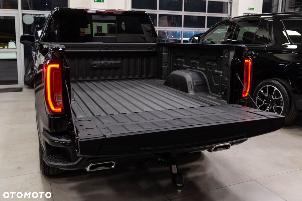 GMC Sierra - 13