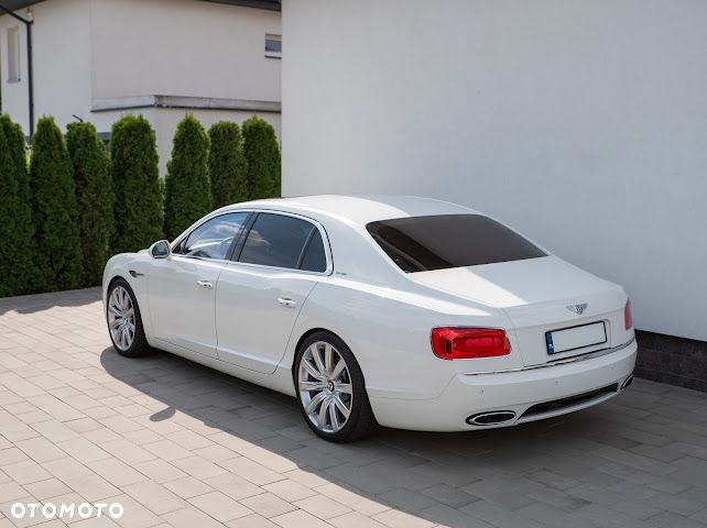 Bentley Flying Spur - 13
