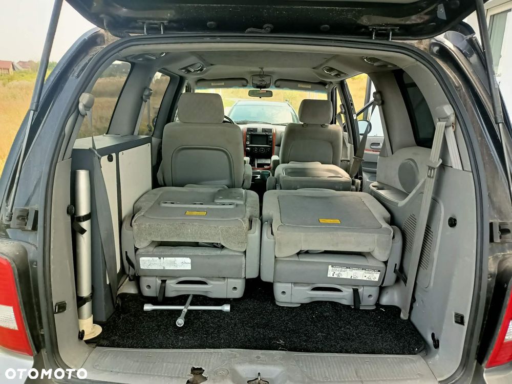 Kia Carnival - 5