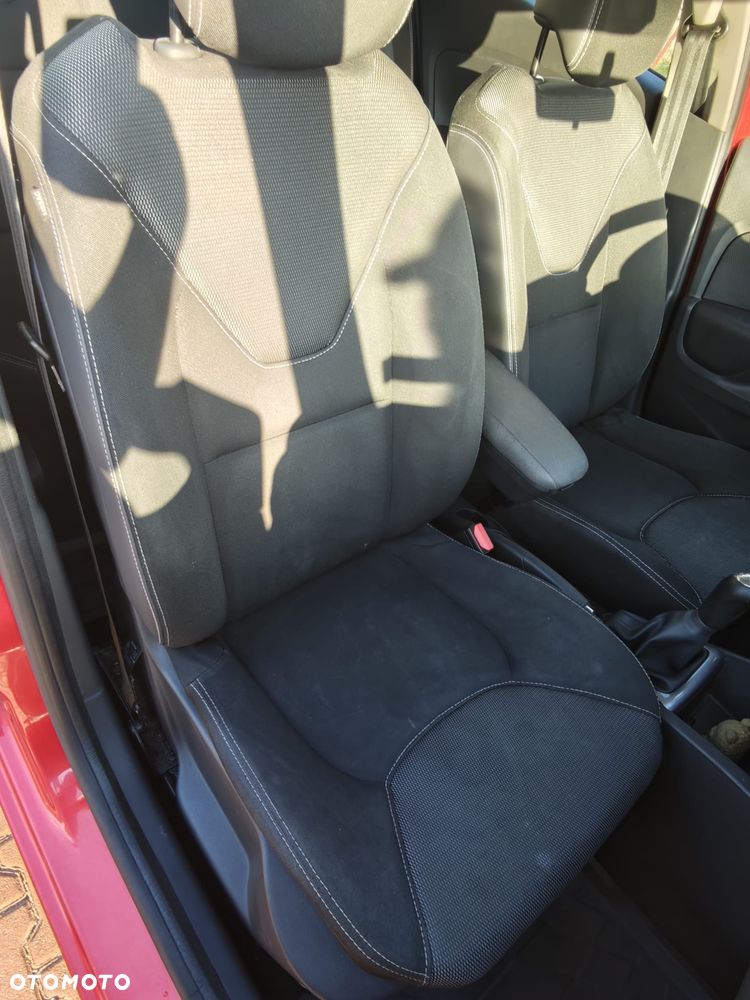 Renault Clio 1.2 16V Limited EU6 - 15