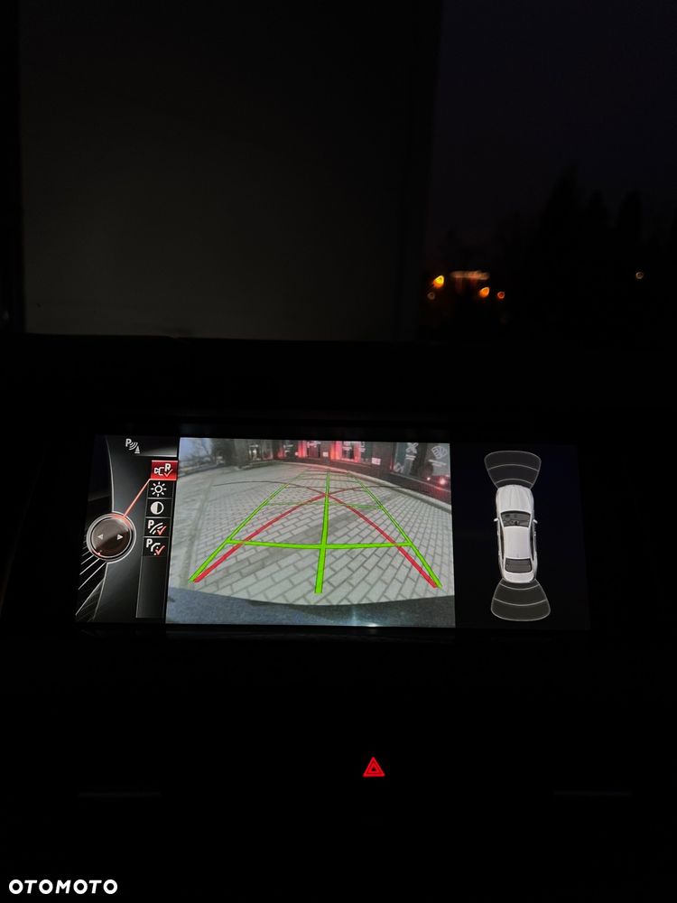 BMW Seria 5 535i xDrive - 26