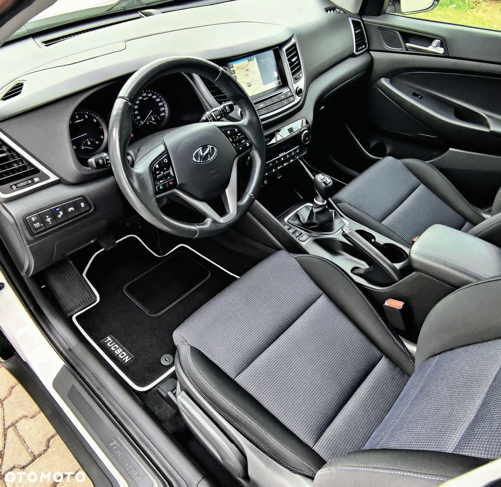 Hyundai Tucson blue 1.6 GDi 2WD Navi - 29