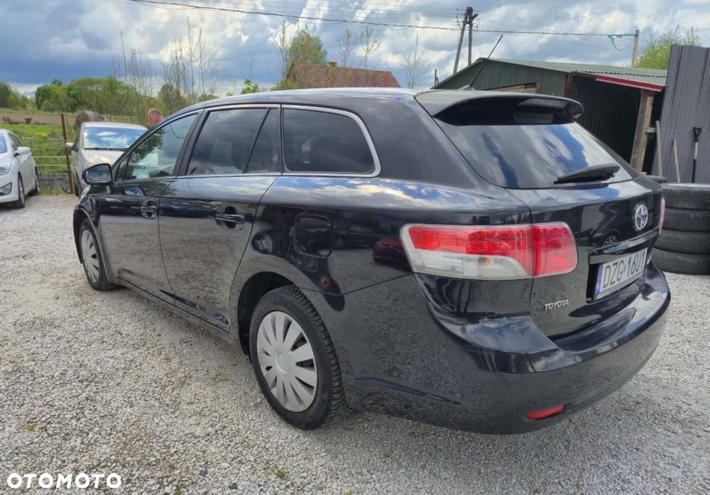 Toyota Avensis - 6