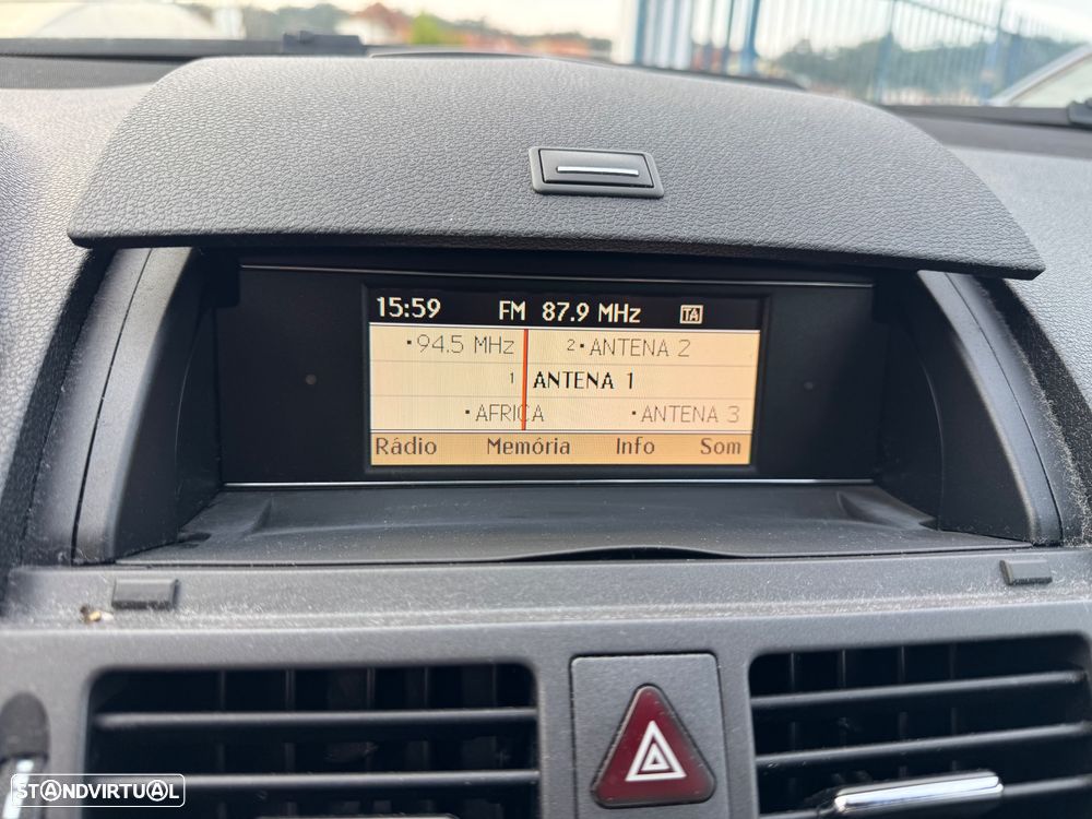 Mercedes-Benz C 220 CDi Avantgarde BlueEfficiency - 34