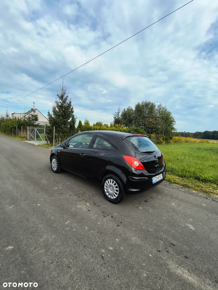 Opel Corsa 1.2 16V Cosmo - 3
