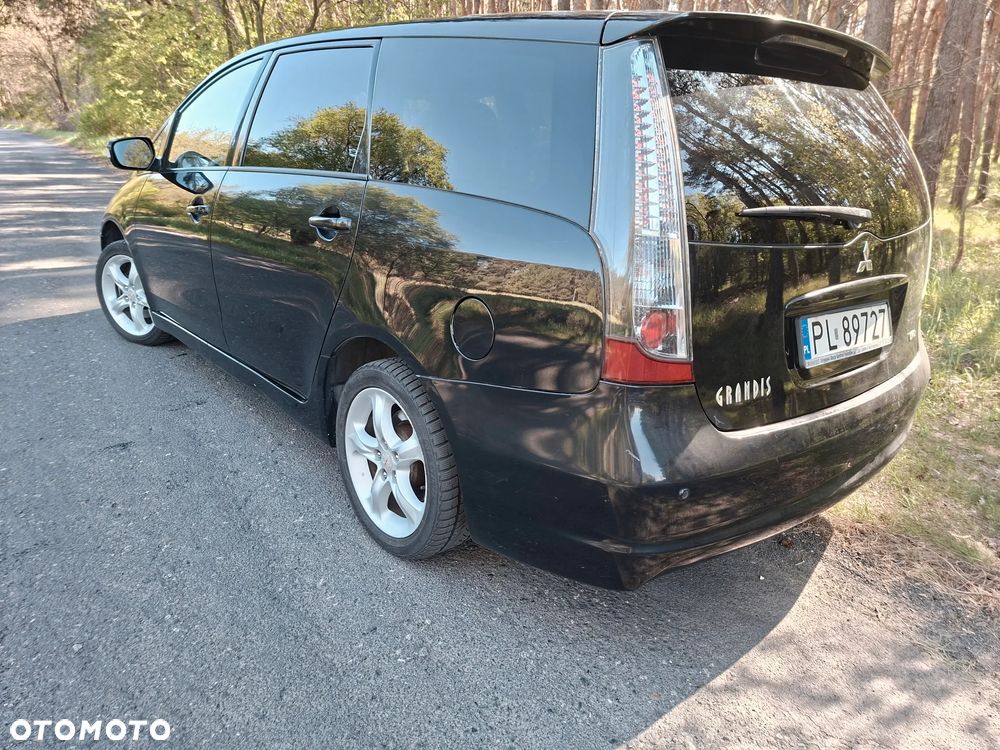 Mitsubishi Grandis 2.0 DID Instyle - 5