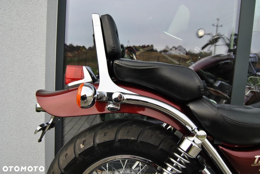 Suzuki Intruder - 14