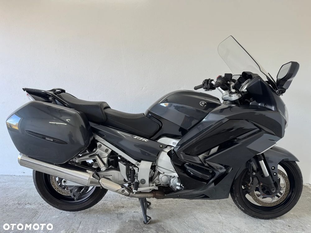 Yamaha FJR - 2