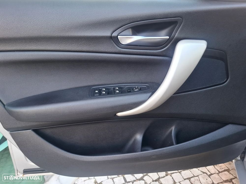 BMW 116 d EDynamics Advantage - 32
