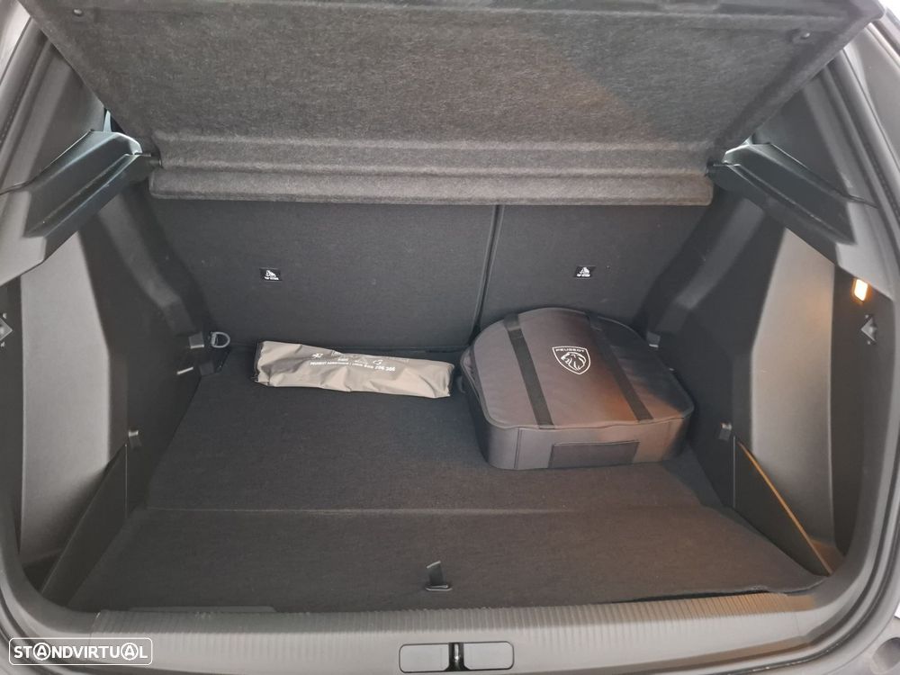 Peugeot e-2008 50 kWh Active Pack - 16