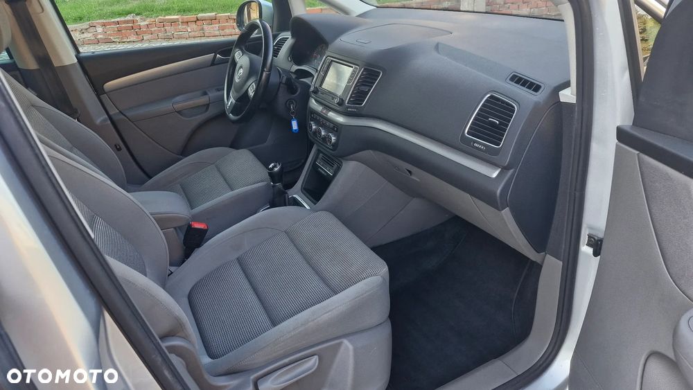 Volkswagen Sharan 2.0 TDI 4Motion BlueMotion Technology Highline - 11