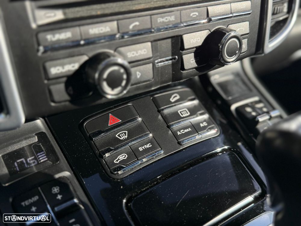 Porsche Cayenne Platinum Edition - 49