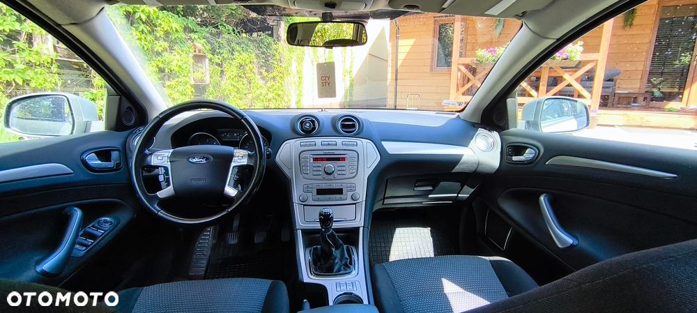 Ford Mondeo - 13