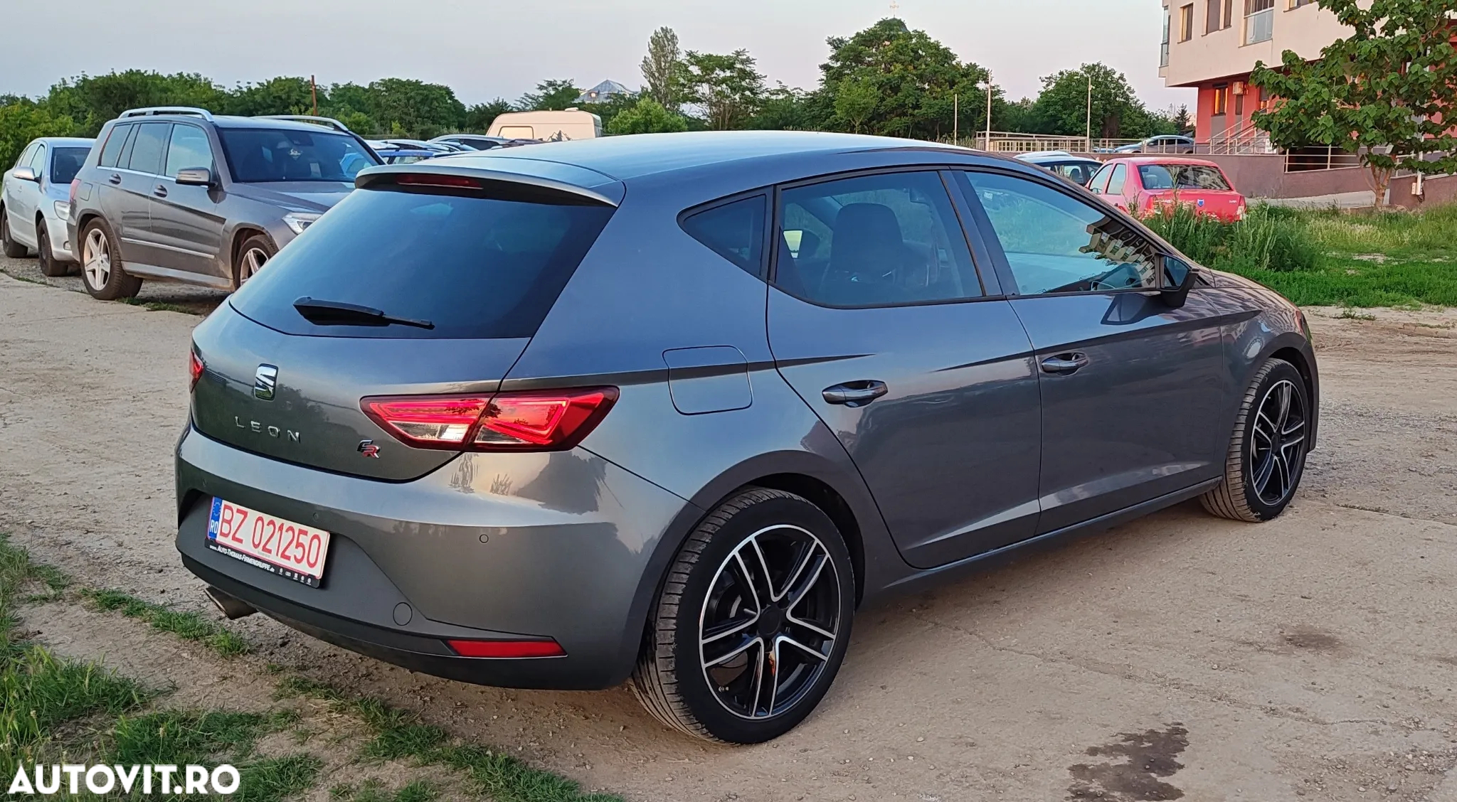Seat Leon 2.0 TDI DPF Start&Stop DSG FR - 3