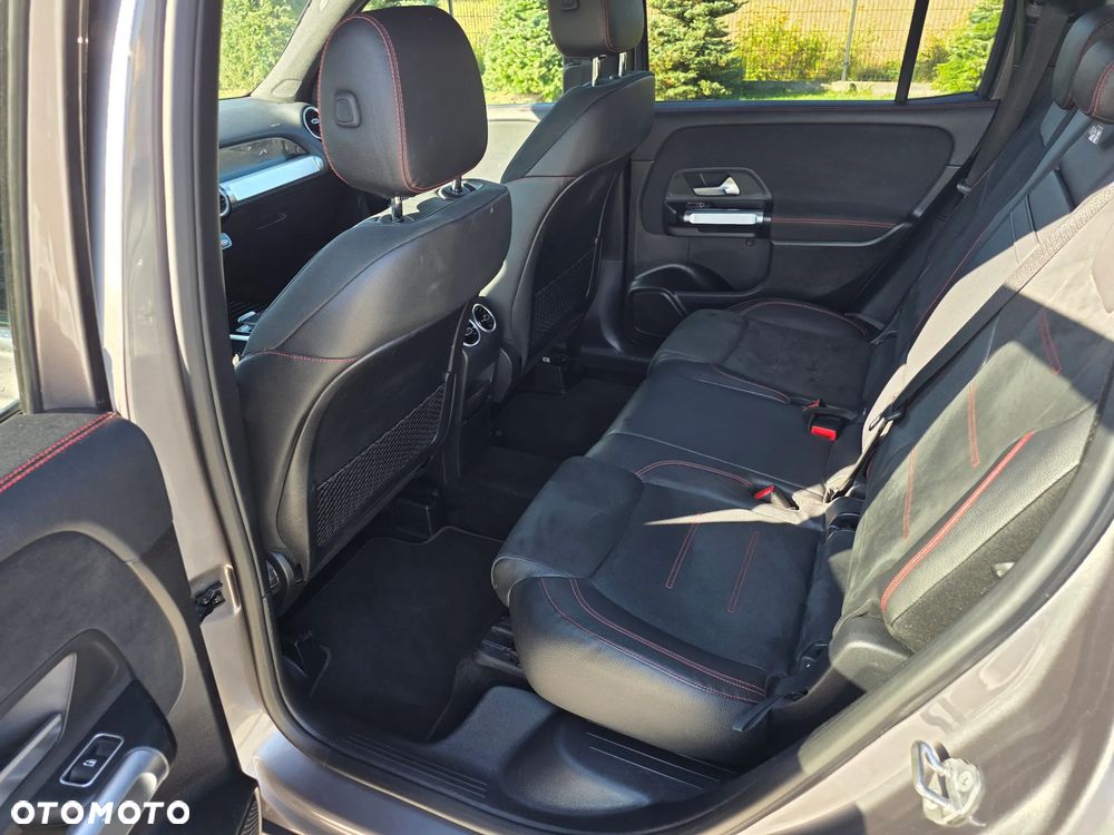 Mercedes-Benz GLB 200 d 4Matic 8G-DCT AMG Line - 19