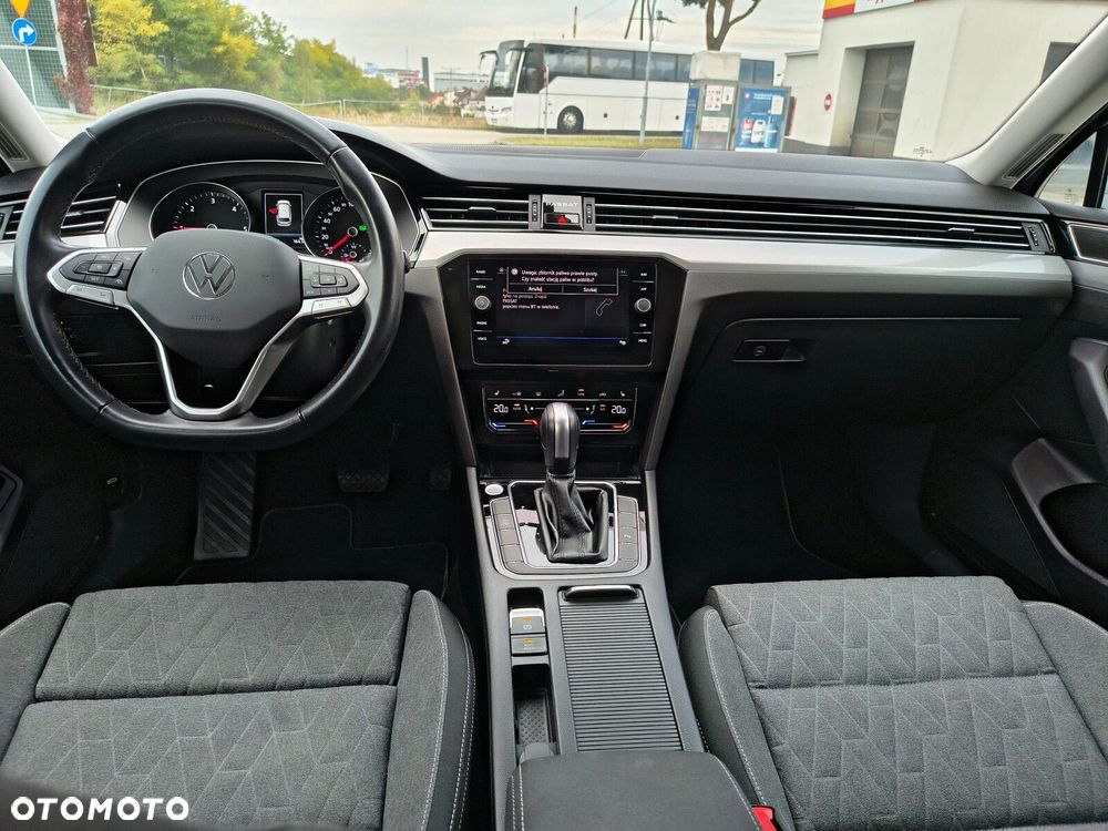 Volkswagen Passat - 11