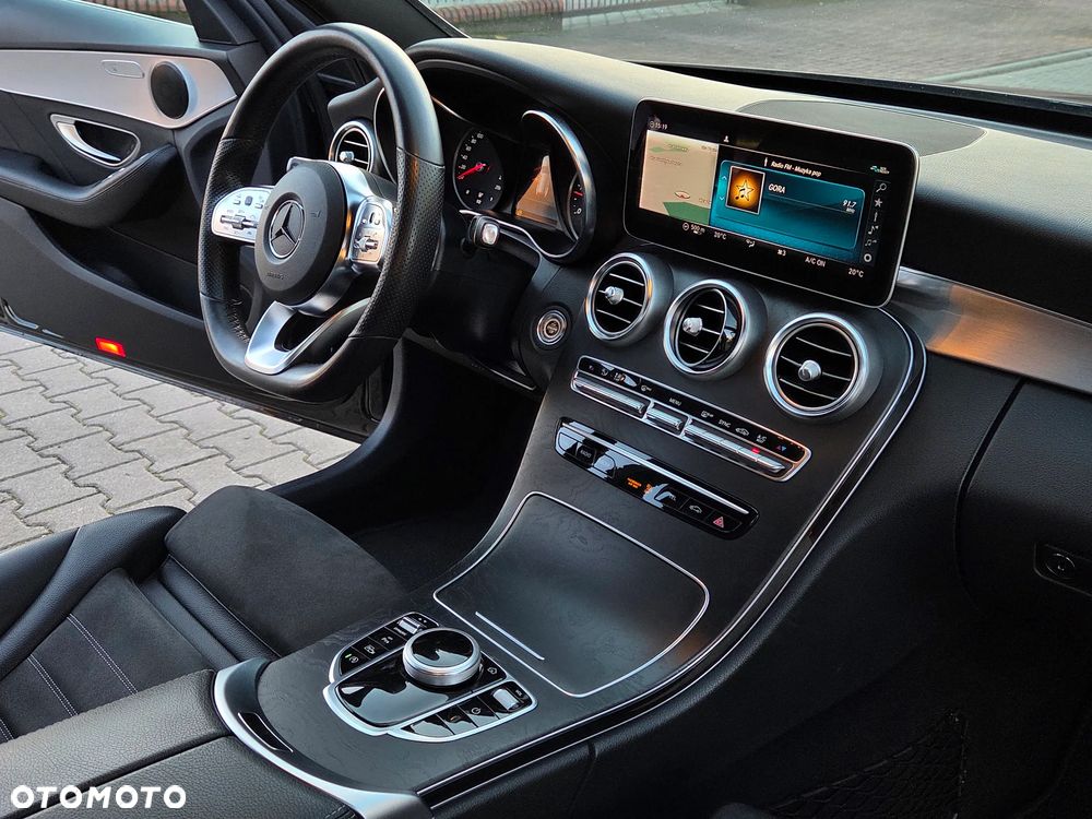 Mercedes-Benz Klasa C 220 d T 9G-TRONIC AMG Line - 24