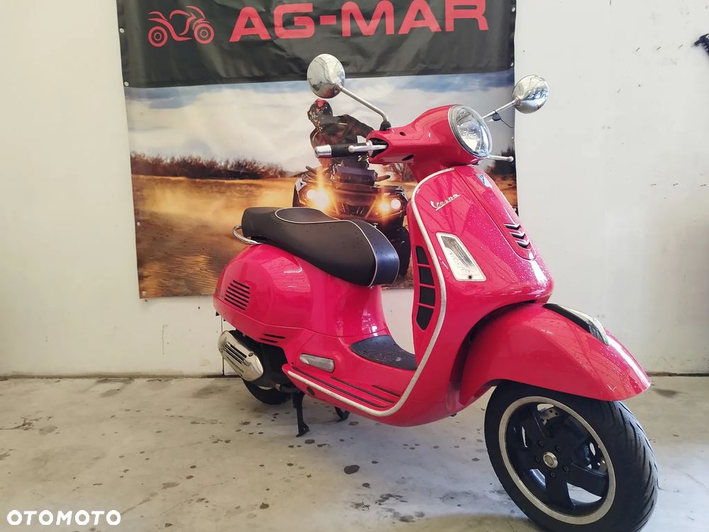 Vespa GTS