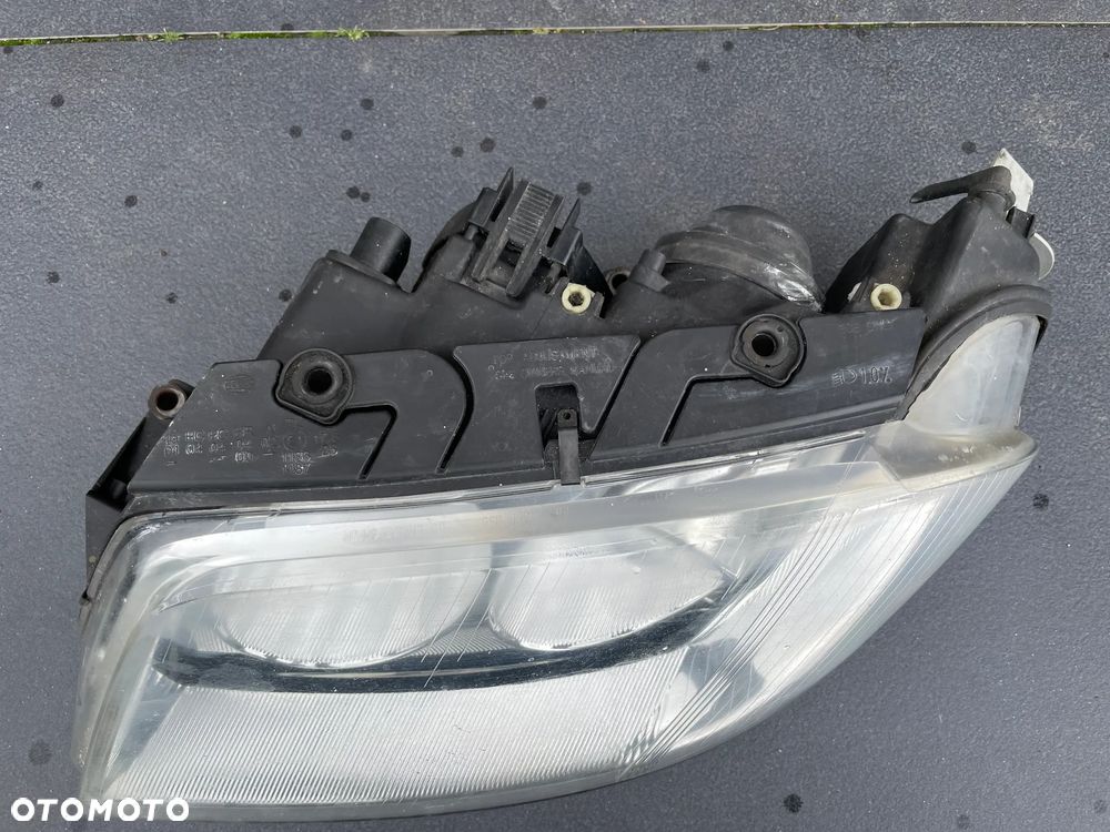 VW Passat B5 LIFT Reflektor Lampa lewy lewa PRZÓD HELLA - 2