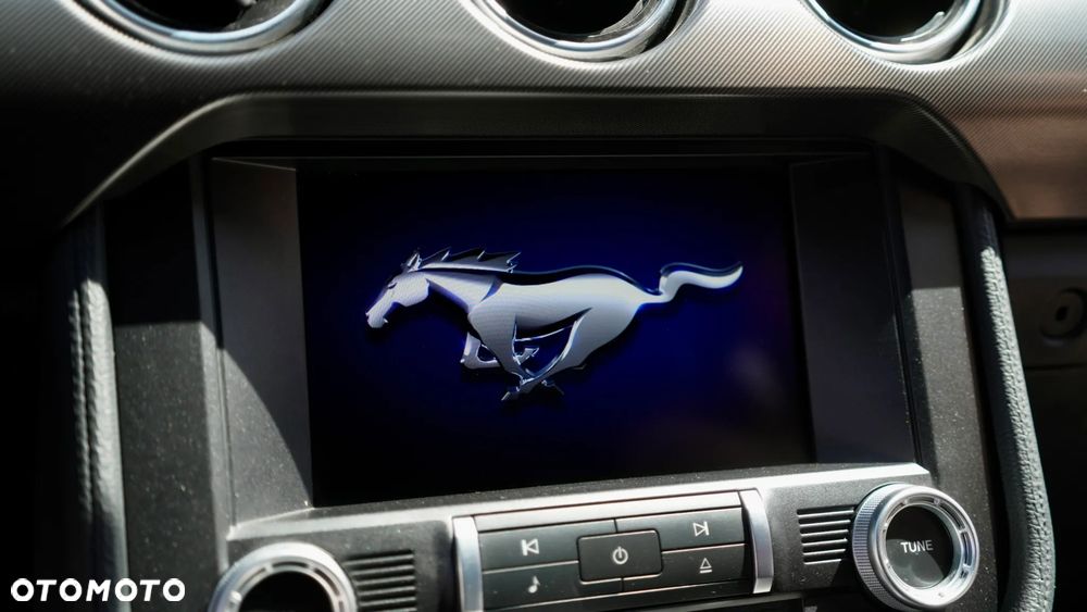Ford Mustang 5.0 V8 GT - 26