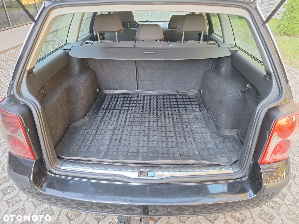 Volkswagen Passat 1.9 TDI Comfortline - 12
